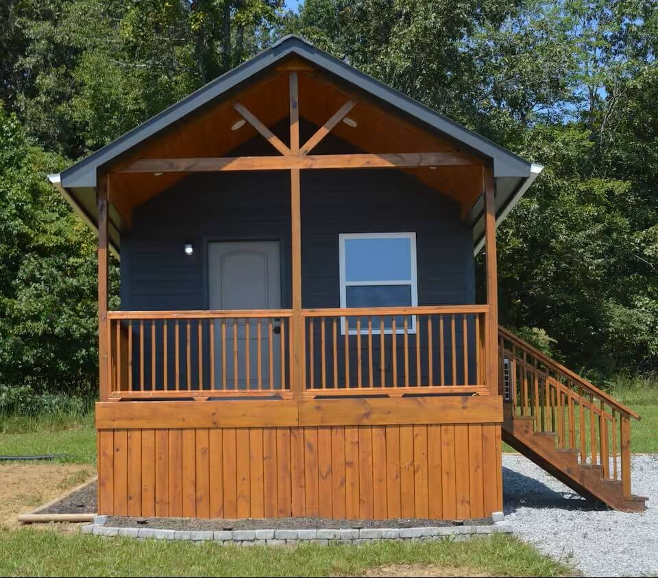 #3 Quaint Hillside Cabin